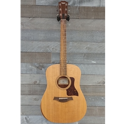Taylor Academy 10E Walnut - w/bag