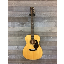 Martin 000-18 Acoustic Guitar w/case